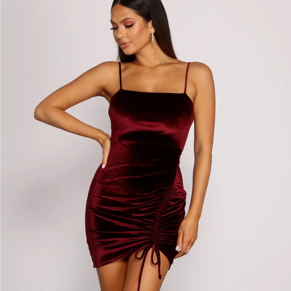 Elegant Burgundy Velvet Mini Dress
